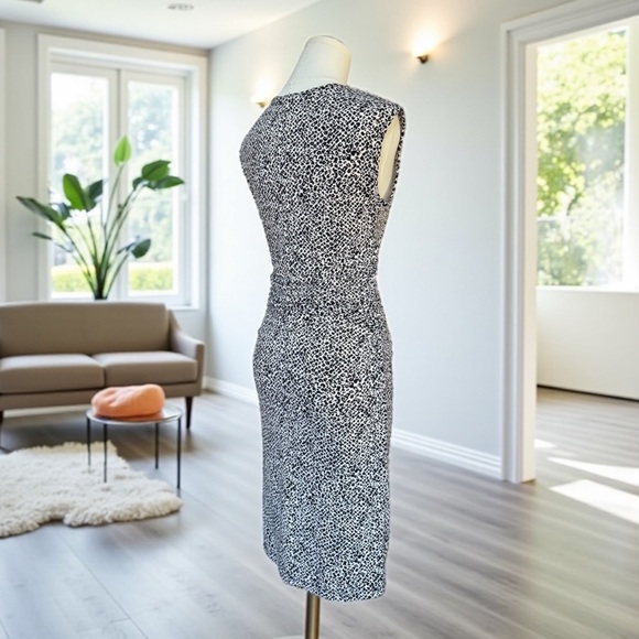 Banana Republic Black and White Midi Stretch Dress! XS! - Picture 4 of 11